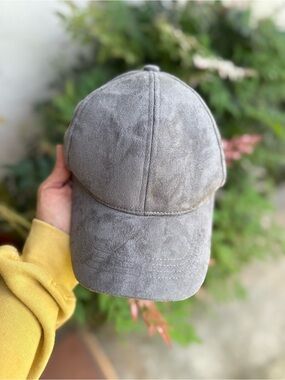 Suede-Look Gray Baseball Cap